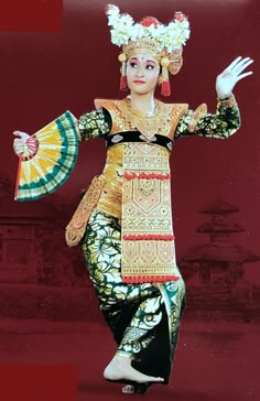 Bali Dance, Bali Dancer, Indonesian Fashion, Multiple Intelligences, Voyage Bali, East Indies, Traditional Dance, Balinese, Traditional Dresses