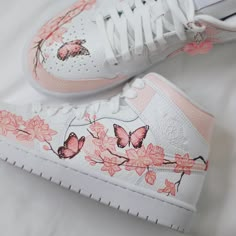 🔥 Brand New 👟 Authentic Sneakers 💫 Every pair is hand painted to order. ✨ Best quality waterproof and scratch-proof paints used. 🎁 Treat the shoes as art as they are delicate and special. 💌 We accept custom orders. Kindly drop a message for the same. Custom Air Jordan 1, Painted Shoes Diy, Colorful Sneakers, Cute Shoes Heels