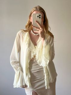 https://www.instagram.com/olivasokolova?igsh=b3RrcWpiNGN0ZzFh Evening Outfits, Summer Fashion Outfits, Chic Woman, Pearl Bracelet, Pearl Jewelry, Effortless Style, Summer Fashion, Street Style, Fashion Outfits