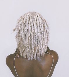 White Locs, Erykah Badu Style, Twists Locs, Dreadlocks Hair Care, White Dreads, Curls Braids, Blonde Dreadlocks, Blonde Dreads