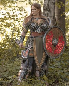 Cosplay Armor Tutorial, Female Viking Warrior, Female Viking, Warrior Cosplay, Viking Warrior Woman, Make Your Own Costume, Viking Cosplay, Viking Tunic, Warrior Armor