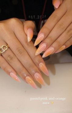 Tulum Nails Design, Almond Ombré Nails, Nails Summer 2024 Almond, Summer Nail Inspo 2024 Almond, Almond Summer Nail Ideas, Nail Colors For The Beach, Almond Nails Trendy, Best Nail Colors, Sunset Nails