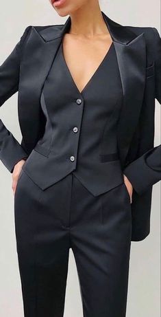 Mode Ab 50, Womens Suits Business, Classy Work Outfits, Black Suit, 가을 패션, Suit Fashion