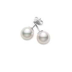 Joia De Majorca Pearl Jewelry.  Classic white pearl stud earrings set in sterling silver.  8mm size pearl stud earrings.  Wardrobe essential. Mikimoto Pearl Earrings, Mikimoto Pearls, Gold Pearl Earrings, Majorca, Custom Jewelry Design, Stud Earrings Set, Pearl Stud Earrings, Pearl Studs, Minimalist Earrings