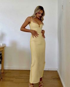 Insta Model, Lux Fashion, Linen Fashion, Senior Prom, Popular Dresses, Stylish Work Outfits, Basic Dress, Beautiful Gowns, Weeding