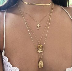 Gold Cross Pendant Necklace Jewelry Accessories Ideas, Gold Cross Pendant, Dope Jewelry, Jewelry Fashion Trends, Funky Jewelry, Jewelry Lookbook, Stacked Jewelry, Girly Jewelry, Cross Pendant Necklace