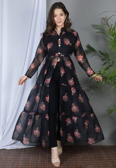 Designer Gown, Gaun Fashion, Long Kurti Designs, Long Dress Design, Kurti Designs Party Wear, Sleeves Designs For Dresses, Beautiful Dress Designs, Designer Party Wear Dresses, Designer Dresses Casual