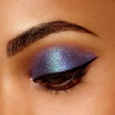 Elsa Makeup, Eyeshadow Colorful, Iridescent Makeup, Gloss Diy, Purple Makeup Looks, Princess Royalty, Makeup Tuts, Makeup Effects, Pretty Eyeshadow