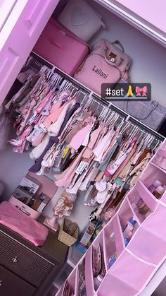 Teen Mom Room With Baby, Baby Esthetics, Baby Stuff Must Have, Luxury Baby Nursery, Baby Items Must Have, Baby Nursery Closet, Baby Room Organization, Pink Items