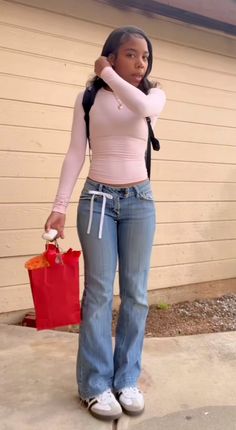 Id Photo Outfit Ideas, High Schooler Outfits, Classy High School Outfits, Pinterest Spring Outfits, Shown Outfits, College Class Outfits Black Women, Clothes To Have, Collar Shirts Outfits, College Fdoc Outfit