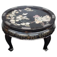 Stunning 1940's Asian Chinoiserie Black Lacquer Floral Form Coffee Table. This table was part of a set bought at auction. 1940s Decor Interior Design, Book Shop Cafe, Chinoiserie Coffee Table, Chinese Coffee Table, 1940s Decor, Chinese Chinoiserie, Chinoiserie Table, Circle Coffee Tables, Asian Furniture