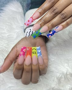 Crazy French Tip Nails, Lollapalooza Nails, Nail Freestyle Designs, Unique Nail Designs Summer, Urban Nails, Nail Academy, Wow Nails, Happy Nails