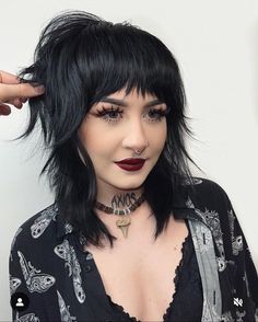 Alt Hairstyles Medium, Shag Hairstyles Medium Over 50, Shaggy Long Bob, Joan Jett Hair, Goth Haircut, Fashion Color Hair, Mullet Hairstyle Women Long Hair, Shaggy Mullet, Wolf Hair