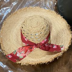 Are You Ready For Spring And Summer Perfect! This Is The Most Beautiful Hat Ever, Used Once For A Weeding And Second To A 3-Day Vacation I Loved It And I’m Sure You’ll Love It Too! Size Is Medium Made In Italy Comes With Box (Extra Extra Large) Will Probably Need Extra Shipping. Gucci Hat, Gucci Accessories, Beautiful Hats, Most Beautiful, Gucci, Women Accessories, Hats, Red, Pink