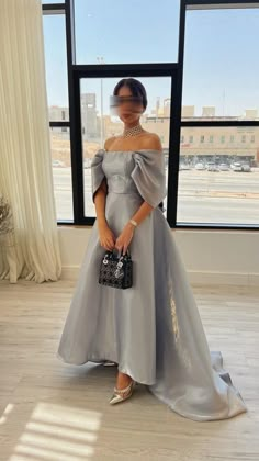 Dress With Train, Soiree Dress, A Line Evening Dress, Classy Prom Dresses, Fancy Dresses Long, Elegant Dresses Classy, Stylish Party Dresses, Pretty Prom Dresses, فستان سهرة