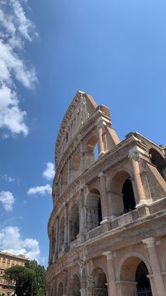 Colisée à Rome avec le ciel bleu d’Italie Rome Places, Roma Core, Roman Architecture, Architecture Drawing Art, Travel Stories