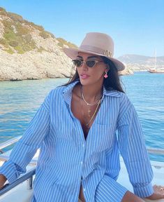 Island Holiday Outfits Beach Vacations, Punta Cana Outfits, 50 Year Old Woman, Outfits Female, Club Outfit, Club Outfit Ideas, Middle Aged Women, Cruise Outfits, Vacation Outfits