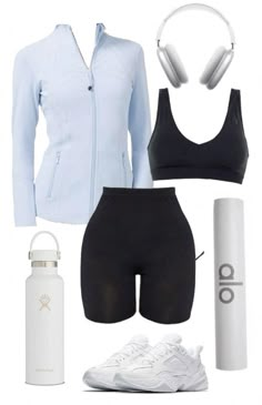 pilates and yoga outfit Sport Outfits Ideas, Gym Outfits Lululemon, Blissful Blue Define Jacket, Sporty Outfits Lululemon, Lulemon Jacket Outfit, Light Blue Athletic Outfit, Light Blue Workout Outfit, Blue Lululemon Outfit, Light Blue Gym Outfit