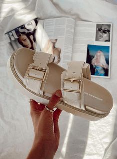 Ma Belle Sandals Cream Boots Knee Length, Honeymoon In Greece, Doodle Shoes, Flat Footwear, Outfits Bonitos, Cream Sandals, Air Max Nike, Spring Lookbook, Knee Length Boots