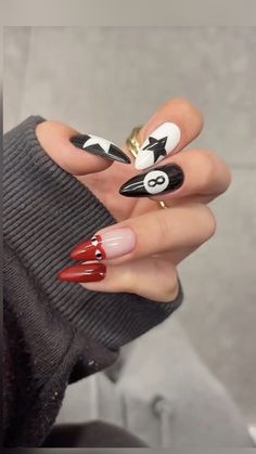 Red And Black Nails Aesthetic, Clear Polygel Nails Design, Rap Concert Nails Ideas, Rockstar Gf Nails, G59 Nails, Black Nails Aesthetic, F1 Nails, Nails Red And Black, Red And Black Nails