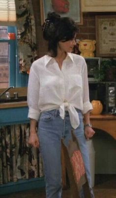 " Monica Geller " Monica Outfits, Monica Geller Outfits, Monica Gellar, Look 80s, Friends Outfit, 90’s Outfits, Friends Outfits