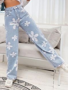 "Jeans y Pantalones" ~~Rosario Contreras~~ Magical Fashion, Cute Dress Outfits, Cute Pants, Cute Preppy Outfits, Cute Jeans, Summer Feeling, Cute Everyday Outfits, Really Cute Outfits