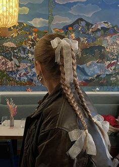 Tumblr Gold Ribbon Hairstyle, Two Braids With Ribbon Bows, Ribbon In Hair Hairstyles, Hair Styles With Ribbon Braided, Aesthetic Ribbon Hairstyles, Hairstyles Bow Ribbon, Hairstyles With Two Bows, Hairstyle With A Bow, Cute Hairstyles Ribbon