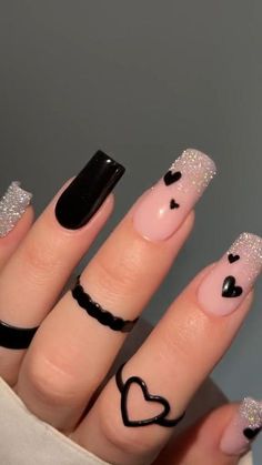 Black Gel Nails, Fake Nails Designs, Black Acrylic Nails, Glittery Nails, Fancy Nails Designs, Short Square Acrylic Nails, Nail Art Designs Videos, Uñas Acrilicas