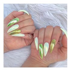 Loving all the shades of green in these glitter and chrome #stilettonails by @fiina_naillounge Great way to transition to cooler weather Green Chrome Nails, Lime Nails, Nails Polish