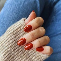 14 Fall Nail Colors for Fair Skin Tones - That are Warm & Cozy - Nails Yellow, Hello Nails, October Nails, Smink Inspiration, Makijaż Smokey Eye, Summer Nails Colors, Fall Nail Colors, Autumn Nails, Manicure Y Pedicure