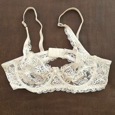 Brand New Shein Women’s White Lace Bra In Size Xl. Never Been Worn, My Sister Ordered It And Didn’t Like It Vintage Nightwear, Butterfly Bra, Shein Women, Red Lace Bra, White Lace Bra, Lacy Bra, White Bra, Cute Bras, White Bras