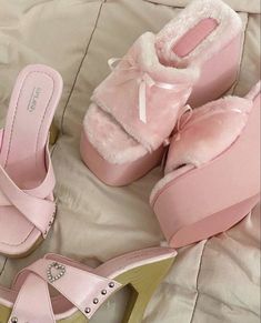 Fluffy Platform Sandals, How Pinterest Sees Me Shoes, Girly Gift Ideas, Dolls Kill Shoes, Mode Shoes, Student Nurse, Fancy Shoes, Pink Girly Things