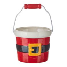 a red and white bucket with the letter e painted on it