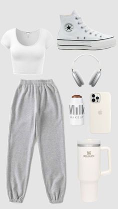 Outfit Ideas With Nike Sweatpants, Outfit Ideas For Teen Girls Aesthetic, Adrette Outfits, Simple Outfits For School, Look Legging, Outfit Simple, Teen Outfits, Casual Preppy Outfits, Trendy Outfits For Teens