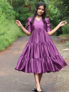 Latest Satin Dresses, How To Stitch Frock For Women, Satin Frock Design For Women, Small Frocks For Women, Plain Long Frocks Indian, Short Frock Models For Women, Frock Stiching Design, Casual Frocks Design, Simple Long Frocks Indian