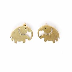 Elephant Brass Stud Earrings - Generous Intentions-Jewelry Stylized Elephant, Elephant Earrings Studs, Outfit Simple, Elephant Earrings, Elephant Pendant, Elephant Charm, Brass Necklace, Brass Jewelry, Casual Work