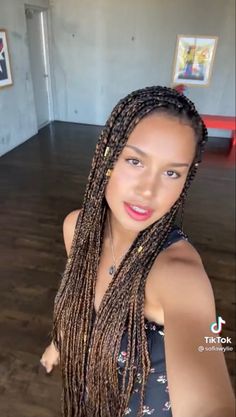 Sofia Wylie Braids, Sophia Wylie, August Fashion, Brown Box Braids, Natural Hair Wedding, Sofia Wylie, Twist Braid Hairstyles, Cool Braid Hairstyles, Box Braids Styling