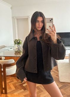 Leavenworth Outfits, Cute Dinner Outfit Winter, Effortless Pants Outfit, Olivia Jade Outfits, Vancouver Outfits, Aesthetic Airport Outfits, Trendy Date Night Outfit, Autumn Family Photos, Estilo Hippie