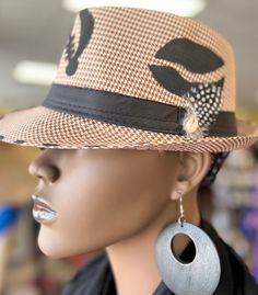 The fedora looks great for the summer with a touch of cowrie shell.  Step in any room with confidence and looking good.Comfortable fits small to med size heads.Don't delay order yours today. Handmade Black Hat Bands For Summer, Fedora Hat Outfit Summer Casual, Fedora Hat Outfit Fall, Hat Outfit Summer, Women Fedora, Fedora Hat Outfits, Fedora Women, Black Fedora Hat, Unusual Hats