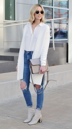 Cream Ankle Boots Outfit, Casual Wedding Outfit, Cream Ankle Boots, Jeans Heels Outfit