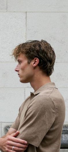 Mens Light Brown Hair, Short To Medium Haircuts Men, Men’s Short Layered Haircut, Man Haircut Medium Straight, Trendy Mens Haircuts For Straight Hair, Short Medium Length Haircut Men, Men Hair Inspo Short, Long Straight Hair Styles Men, Men’s Shorter Hairstyles