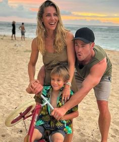 This low-key clan are living the Australian dream. The post Chris Hemsworth and Elsa Pataky’s best family moments are much more ‘normal’ than anyone expected appeared first on Now To Love. Chris Hemsworth And Elsa Pataky, Wedding Pets, Chris Martin, Early Autumn