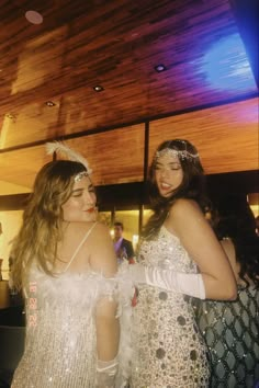 Gatsby party roaring 20’s style Great Gatsby Party Dresses, Gatsby 21st Birthday Party, Glits And Glams, Great Gatsby Theme Dress, Great Gatsby 18th Birthday Party, The Great Gatsby Hoco Theme, 1920s Glamour Dress, The Great Gatsby Party Aesthetic, Great Gabsty Party Outfit