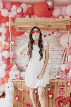 10 Cute Valentine's day outfits for your celebration. - The Fashionable Maven Valentines For Boyfriend, Valentine Gifts For Him, Cute Valentines Day Outfits, Classic White Dress, Valentines Ideas, Valentine Coloring, Day Outfits, Valentine Photo