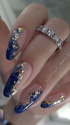 Dirty Nails Daily Squared Food, Table Settings Decorations, Navy And Gold Dip Nails, Nail Designs For Blue Nails, Nail Art For Marriage Function, Blue N Gold Nails, Pretty Blue Nail Designs, Dark Blue Prom Nails Short, Starry Night Nails Acrylic