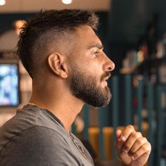 Best Haircut For Men With Beards, Short Sides Haircut Men, Men’s Haircut Short Sides, Men Barber Hairstyle, Men’s Modern Haircut, Men’s Hairstyles For Thick Hair, Men Modern Haircut, Short High Fade Haircut Men, Short Faux Hawk Men Fade