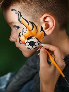 Soccer fire Football Face Paint, Easter Face Paint, Festival Face Paint, Face Painting Tips, Face Painting For Boys, Halloweenský Makeup, Cheek Art, Girl Face Painting