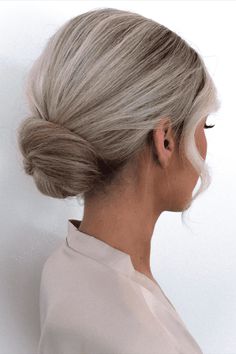 low bun, hairstyles, hair styling Bridal Low Bun Hairstyles, Wedding Low Buns, Low Bun Hairstyle, Bun Wedding, Bridesmaid Updo