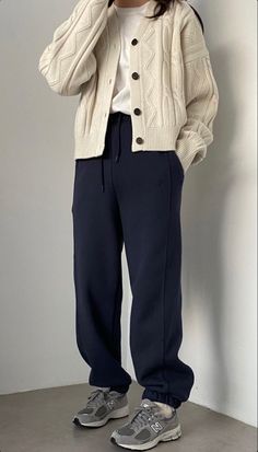 990v5 Outfit, Korean Girl Fashion, 가을 패션, Korean Outfits, Casual Style Outfits, Mode Inspiration, Looks Vintage, Cute Casual Outfits, Classy Outfits