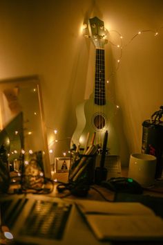 Guitar and fairy lights Ukelele Aesthetic Vintage, Guitar Twitter Header, Ukulele Aesthetic, Electric Guitar Cover, Writing Music, Guitar Cover